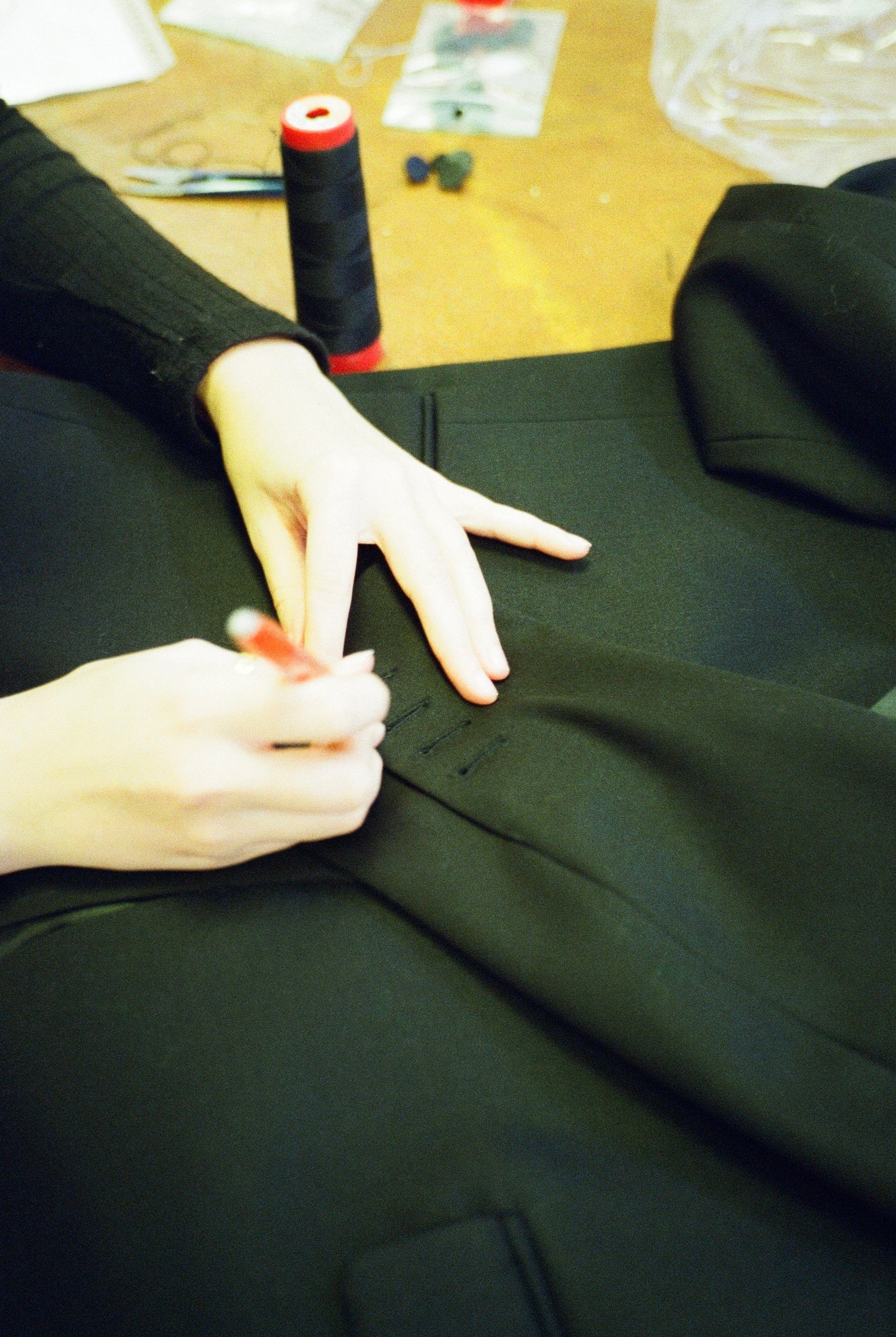 Behind The Seams : Atelier Masla, atelier de confection à Paris