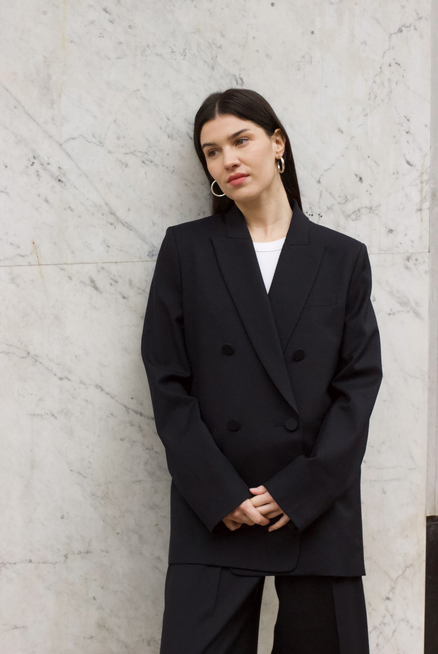 veste de tailleur croisée femme double boutonnage twill de laine noire Made in France par Facettes Studio