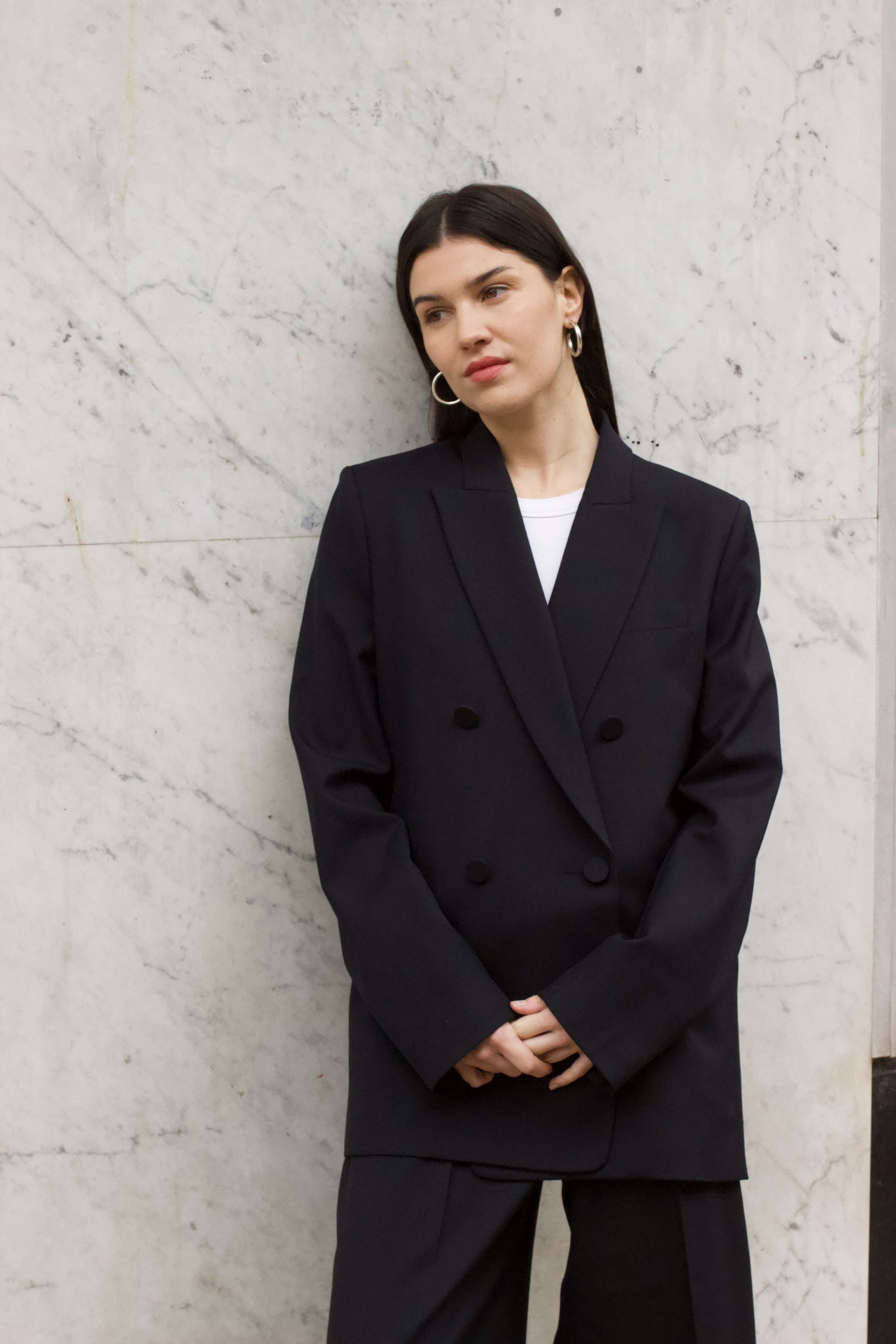 veste de tailleur croisée femme double boutonnage twill de laine noire Made in France par Facettes Studio