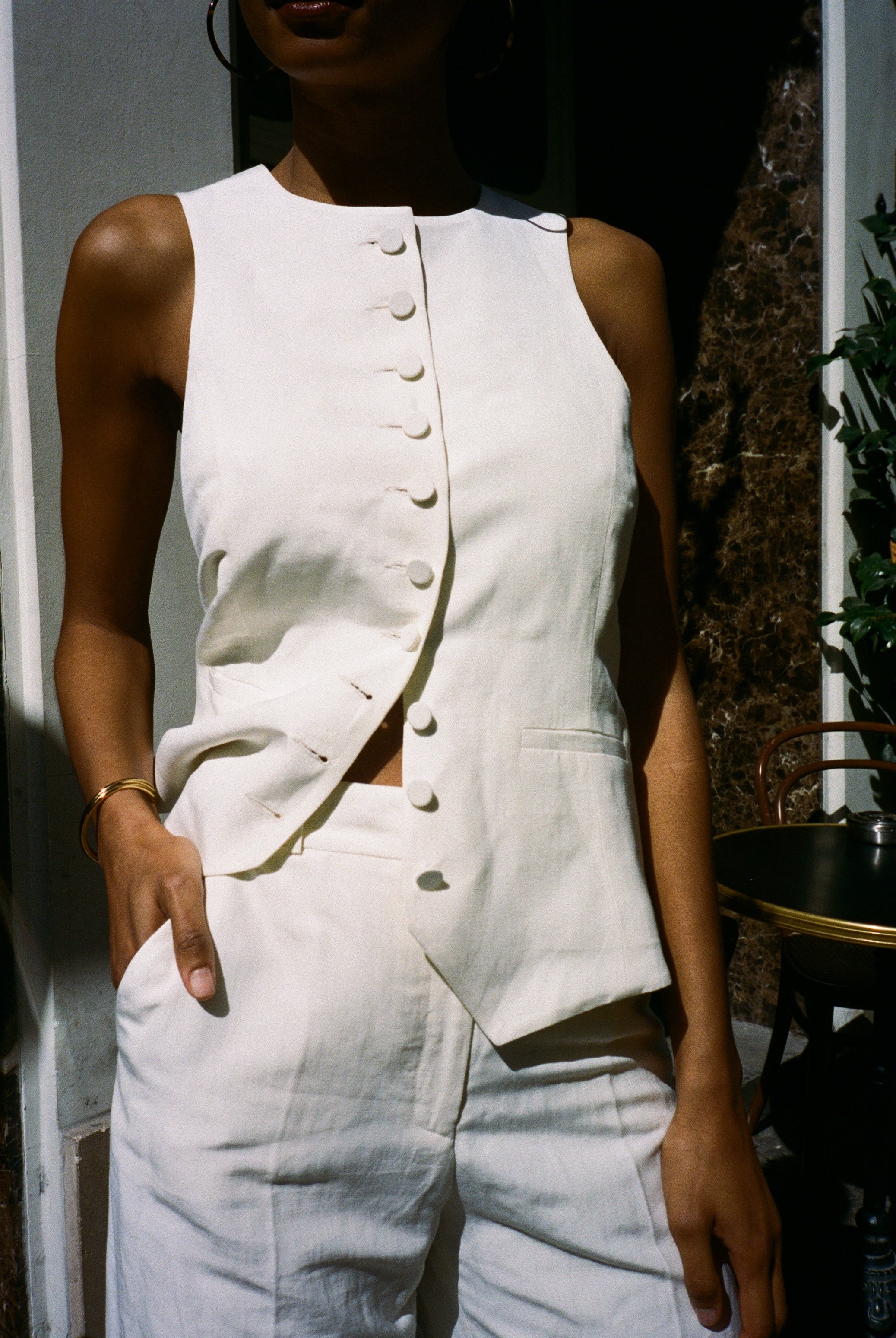 gilet veston de tailleur femme toile de lin et soie blanc cassé Made in France par Facettes Studio