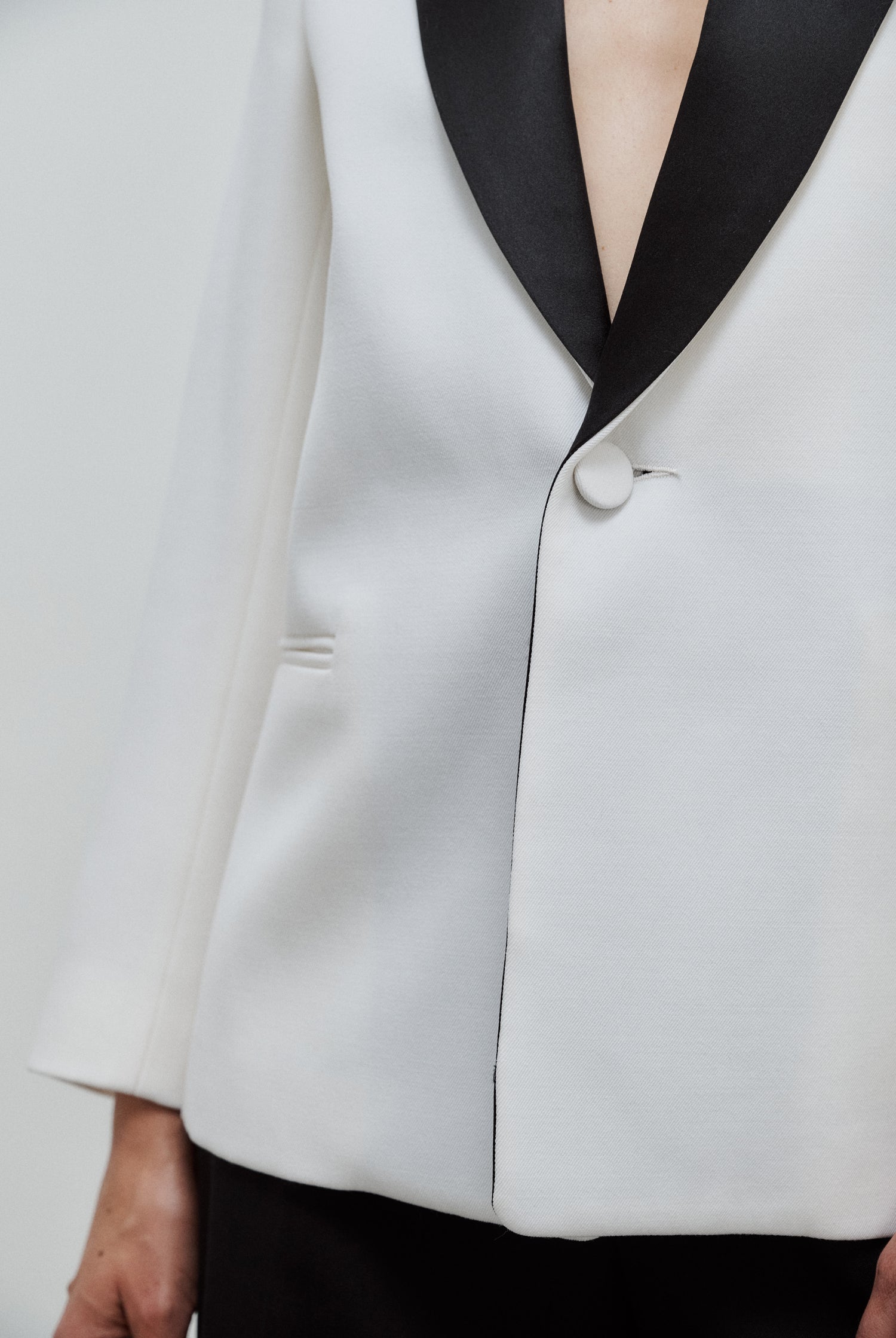 veste smoking femme blanc et noir Made in France par Facettes Studio