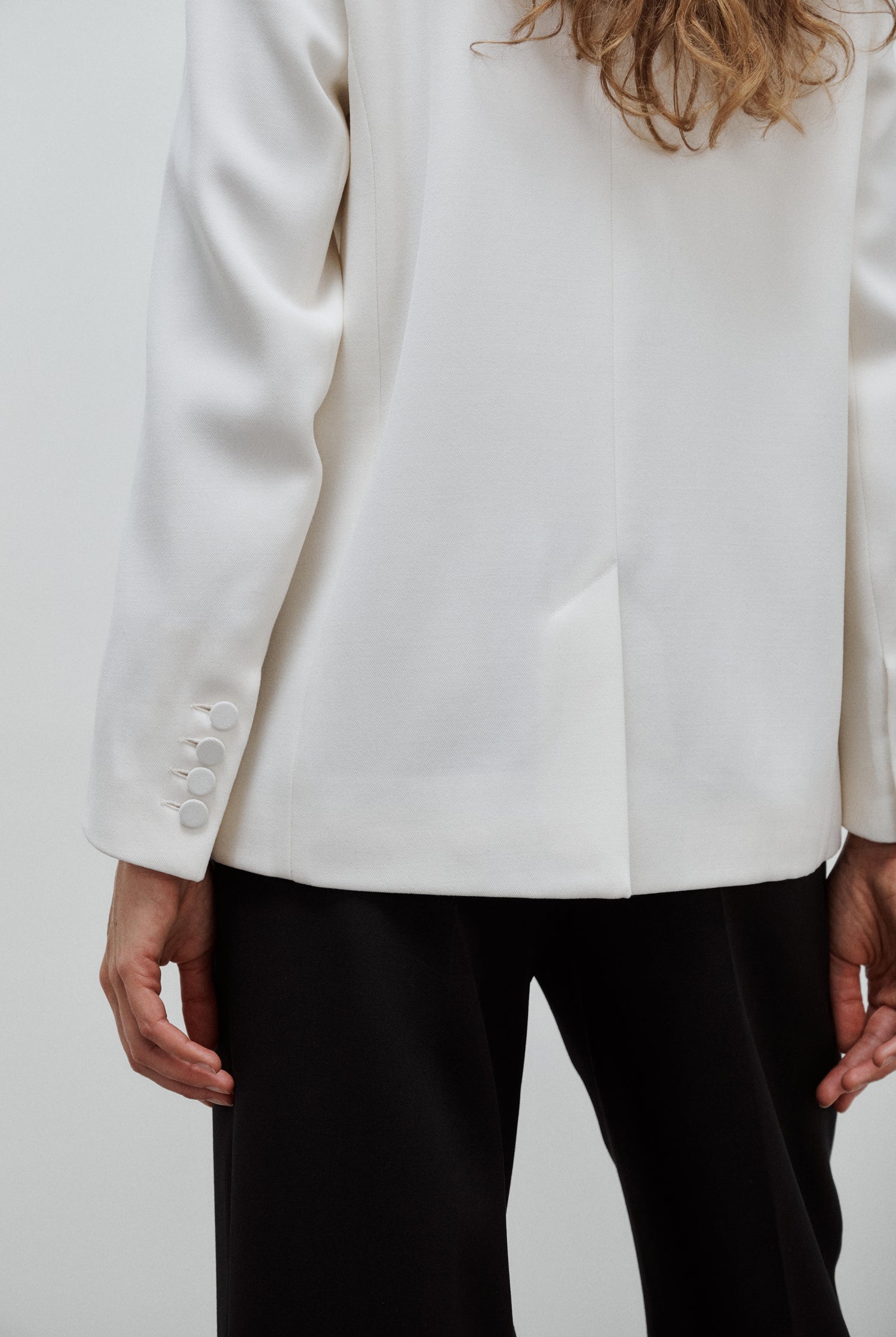 veste smoking femme blanc et noir Made in France par Facettes Studio