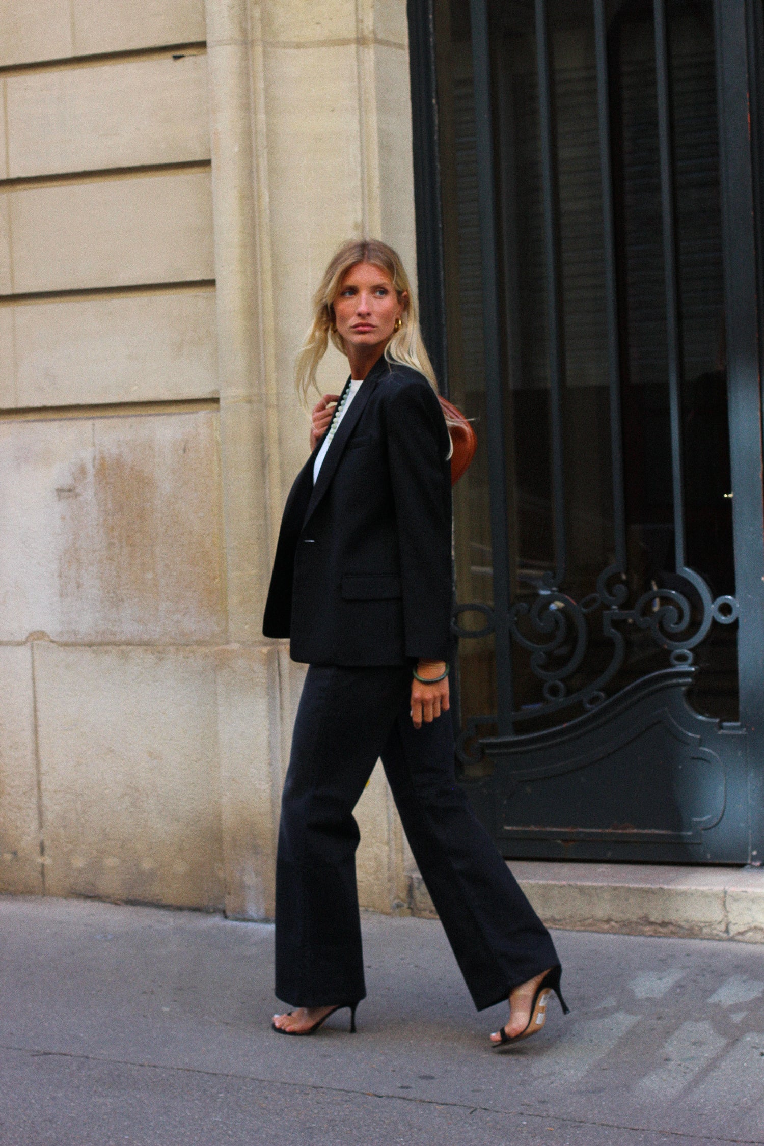 veste smoking femme col satin noir et grain de poudre en laine made in France par Facettes Studio