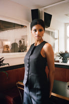 gilet de costume femme grain de poudre et boutons de satin noir Made in France par Facettes Studio