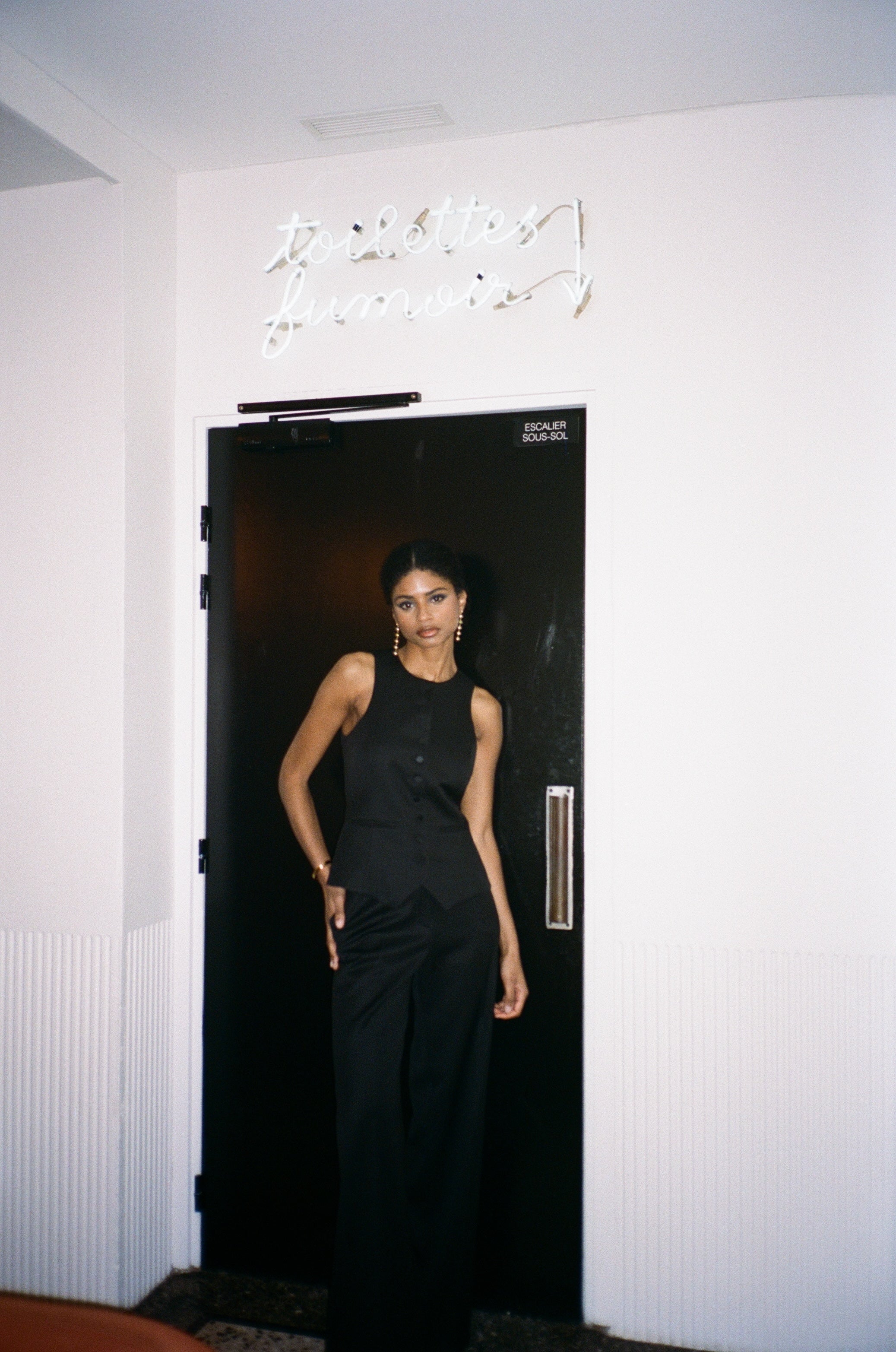 gilet de costume femme grain de poudre et boutons de satin noir Made in France par Facettes Studio